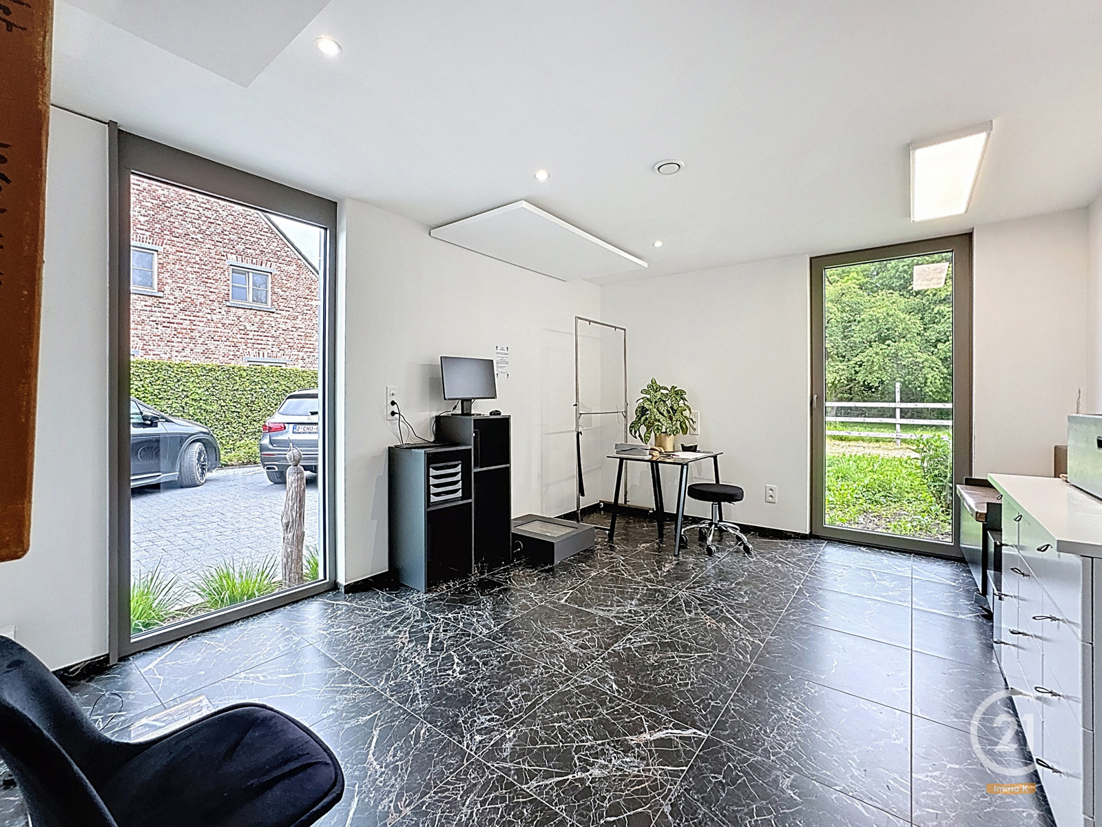 Volledig gerenoveerd (handels)huis met woonst op toplocatie! - foto 5