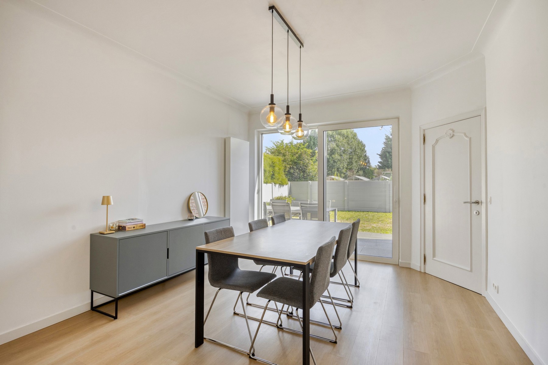 Instapklare HOB met 2 slaapkamers, garage en tuin - foto 5
