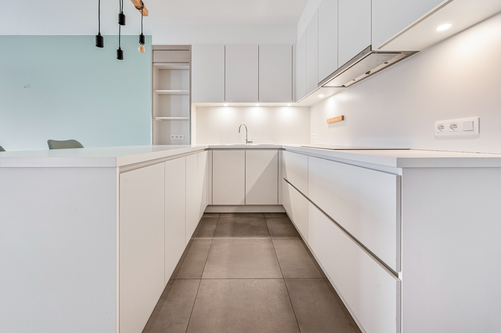 Knap en recent 2 slkmr appartement in lofstijl (ca 123m2) pal in het centrum! - foto 5