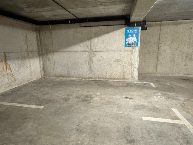 ONDERGRONDSE PARKEERPLAATS te BRUGGE - foto 4