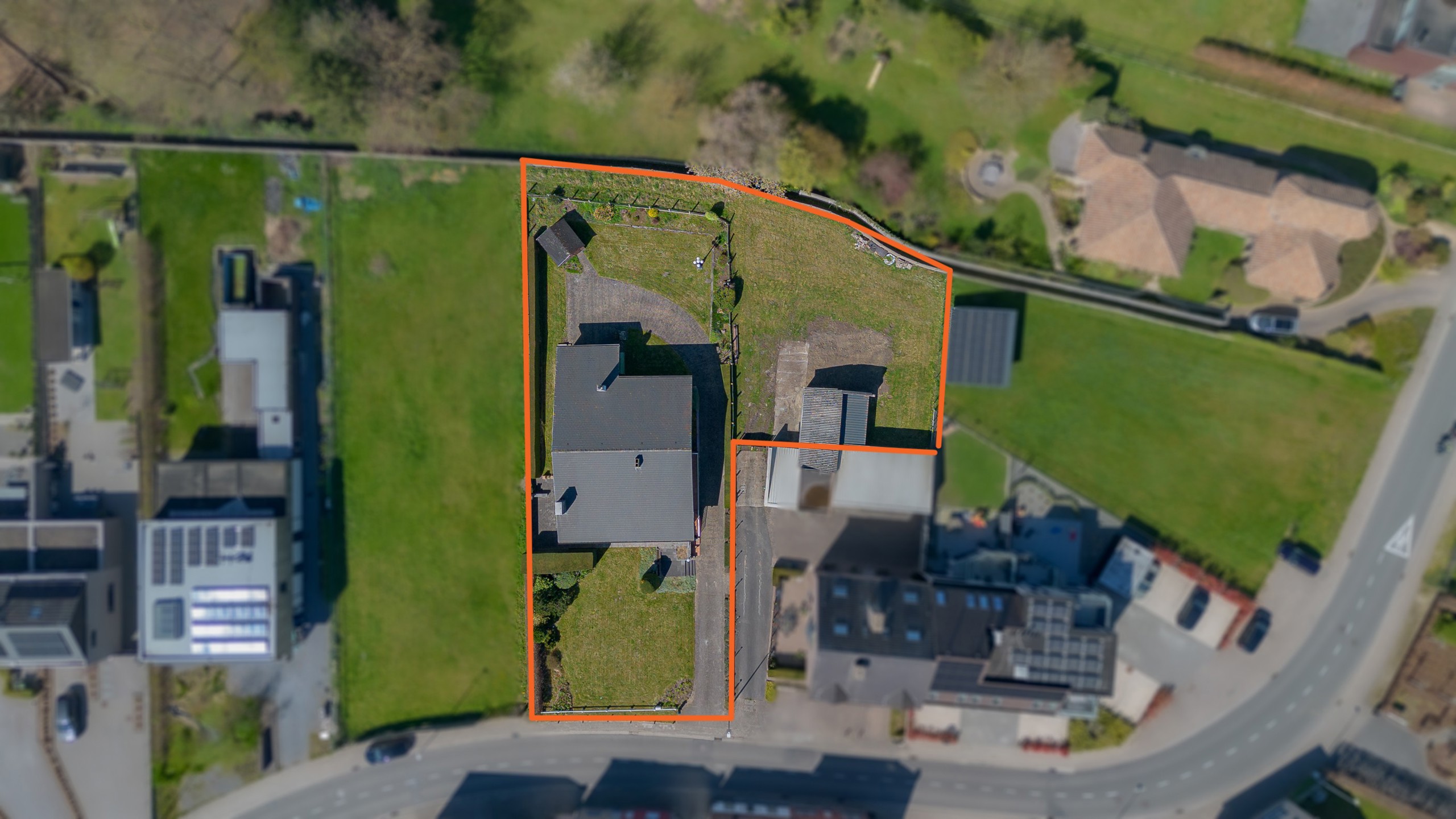 ERPE-MERE - Stevige open bebouwing op een centrale ligging - foto 5