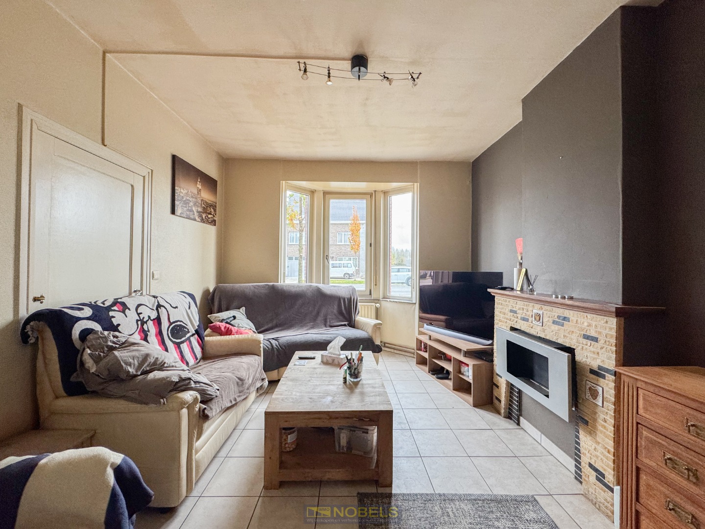 Te koop, Betaalbare starters- /gezinswoning met koer op gunstige ligging te Oudenaarde! - foto 4