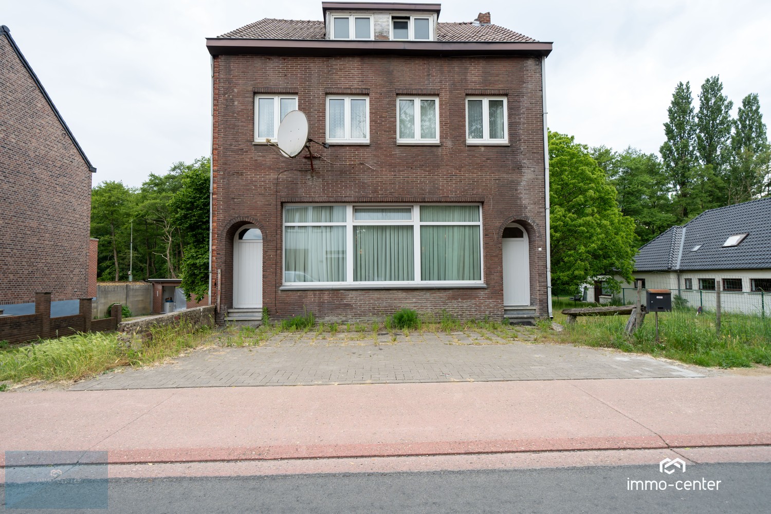 Maison à vendre à Genk avec 5 chambres - photo 1
