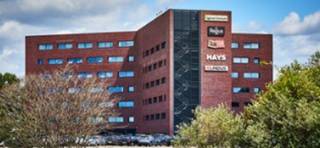 Kantoren te huur op een ideale locatie ten oosten van Antwerpen, langs een drukke weg (E313) die Antwerpen met Hasselt verbindt.Bereikbaar met de...