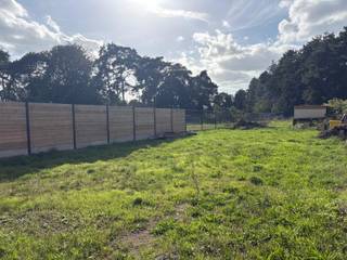 <p>Prachtig en uniek gelegen grond met de mogelijkheid om via sloop/heropbouw aan 6% te bouwen!</p>
<p><br /><br /></p>
<p>Unieke ligging in de rust: aan de Nete in de groene omgeving op 975m² grond.</p>
<p><br /><br /></p>
<p>Nieuwbouw: voor 200m² bewoonbare oppervlakte (halfopen bebouwing tegen rechtse buur) geniet u aan een verlaagd btw tarief van 6% in plaats van 21% (sloop/heropbouwwetgeving, mogelijkheid om tot €81.000 te besparen aan btw)</p>
<p><br /><br /></p>
<p>Lage registratierechten: aankoop aan 2% registratierechten mogelijk</p>
<p><br /><br /></p>
<p>Alle attesten zijn beschikbaar onderaan op onze website.</p>
<p>Voor meer info of een bezoek: 0472 22 22 77 of thomas@solittvastgoed.be.</p>