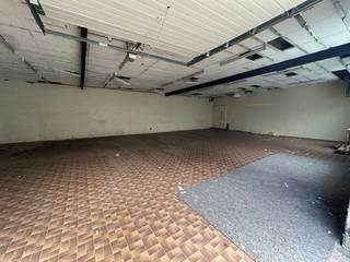 Groot pakhuis - opslagruimte te huur (2 verdiepingen)afmetingen: 11m op 18m (198m²)poort: 2,80 breedte x 2,70 hoogte- niet voor handel- prijs: 600...