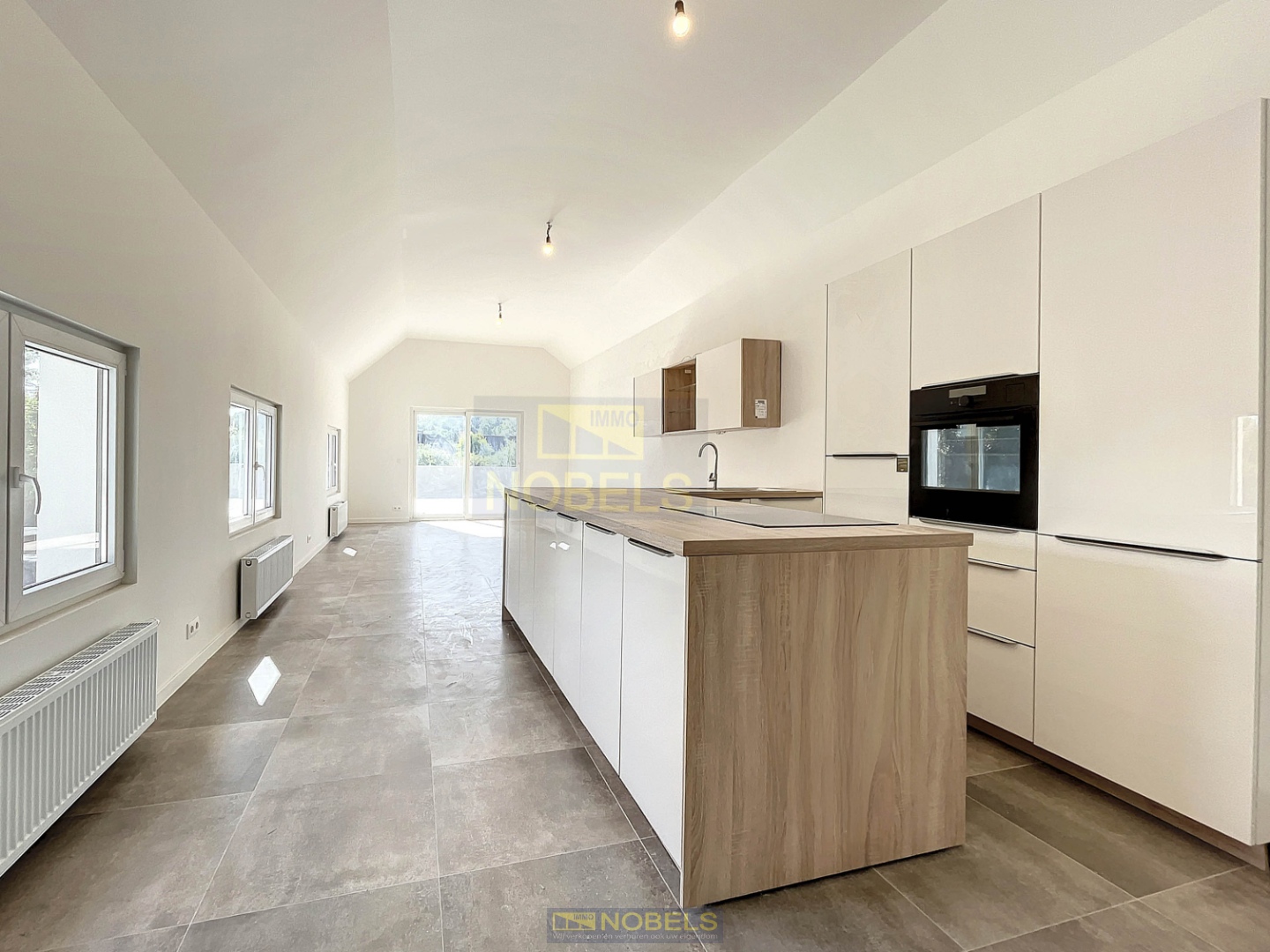 Te koop, zéér ruim 3-slaapkamer-appartement met  groot dakterras te Oudenaarde! - photo 5