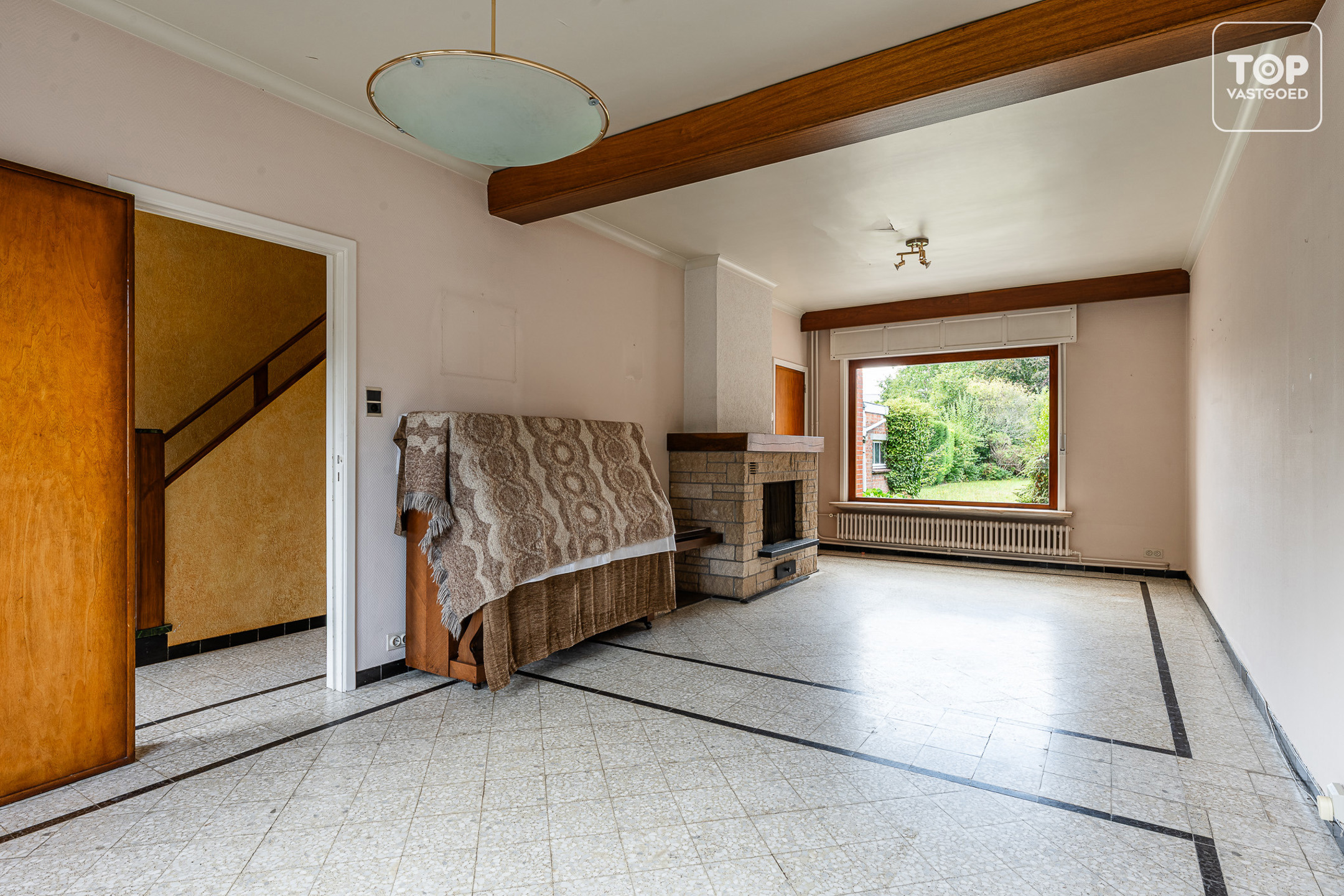Te renoveren halfopen bebouwing met 3 slaapkamers, garage en ruime tuin op perceel van +-600 m² - foto 4