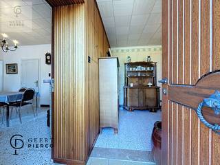 Welkom in het rustige Laar, een charmante deelgemeente van Landen waar deze karaktervolle woning op jou wacht.Een plek waar de tijd even is blijven...