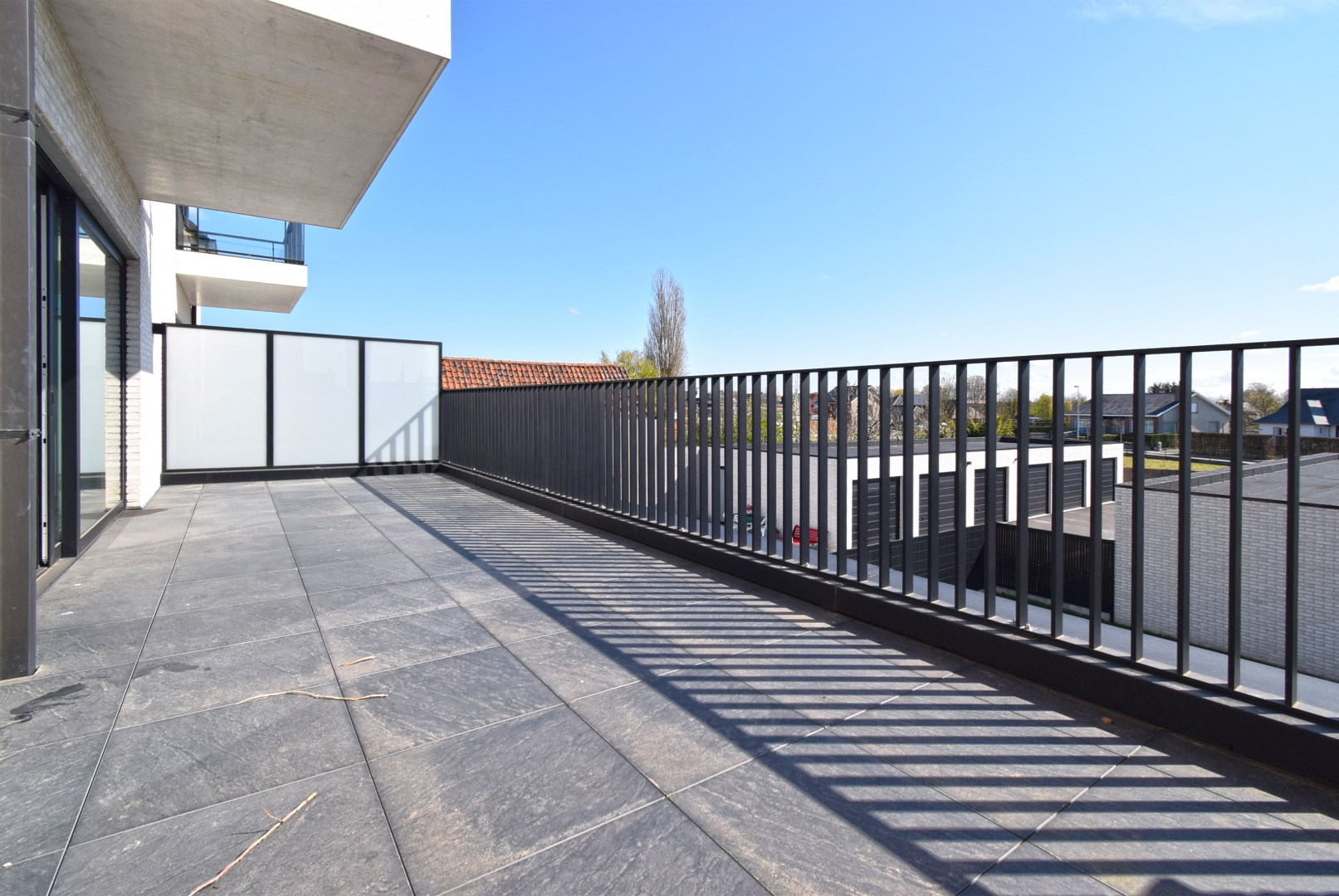 INSTAPKLAAR APPARTEMENTENT MET TWEE RUIME TERRASSEN - foto 5