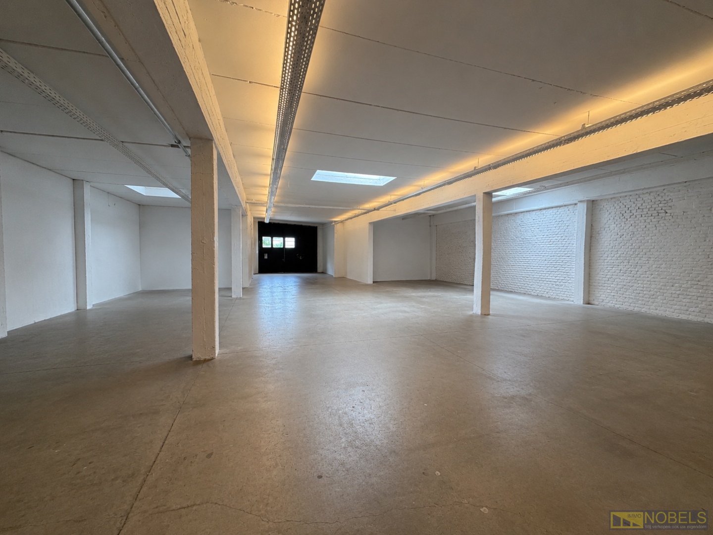 Strategisch gelegen magazijn / atelier / showroom in centrum Aalst - foto 4