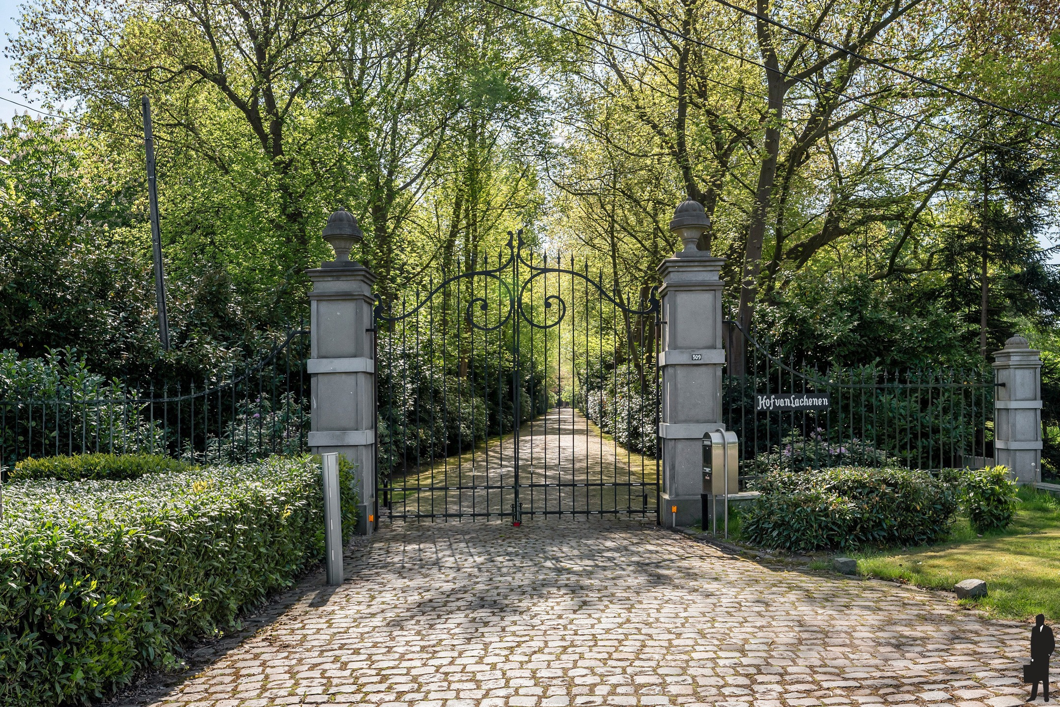 Te renoveren villa op domein Hof Van Lachenen te Lier - foto 5