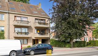 Langs de Baron Ruzettelaan te Assebroek – grens Steenbrugge, bevindt zich dit uitstekend gelegen appartementsgebouw, op een strategische...