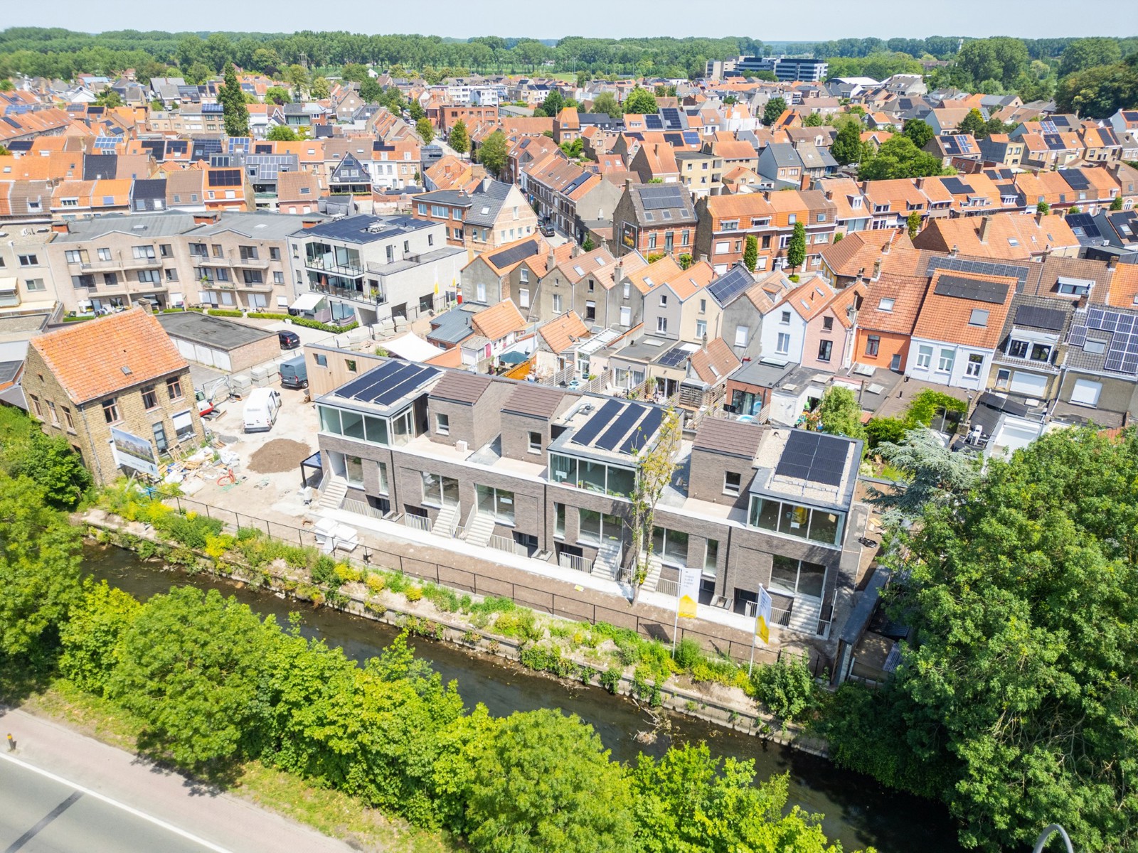 Binnen en buiten vloeien naadloos samen - foto 4