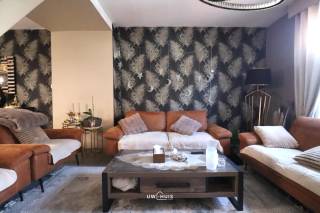 Bent u op zoek naar een gezinswoning met 3 slaapkamers, terras én zonnige tuin?Lees en kijk dan snel even verder!Deze woning is ideaal gelegen,...