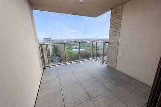 Located on the 12th floor of a recent residence in Ostend, this fully finished new-build apartment offers a large sun terrace and breathtaking...