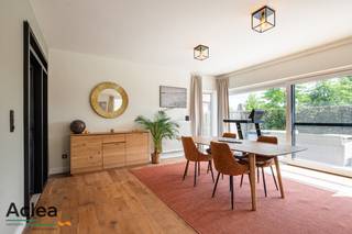 Totaal gerenoveerde, vrijstaande woning te koop in Adegem – volledig instapklaar! In een rustige straat in het landelijke Adegem vind je deze...
