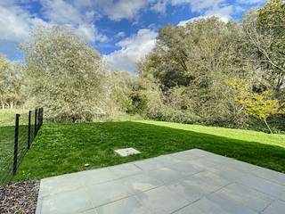 1ste bezoekdag zaterdag 20 december! Inschrijven kan via www.nobels.be onder referentienummer 4196859.Deze MODERNE en ENERGIEZUINIGE GEZINSWONING...