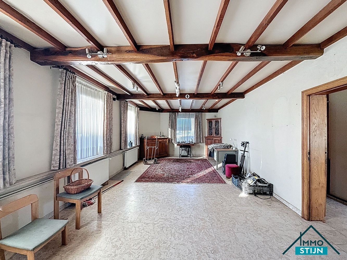 Ruime te renoveren woning met veel potentieel - foto 5