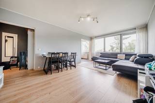 SCHAARBEEK – PRACHTIG GERENOVEERD 1-SLAAPKAMERAPPARTEMENT MET OPEN UITZICHTGelegen op de 4e verdieping met lift in een goed onderhouden gebouw, zal...