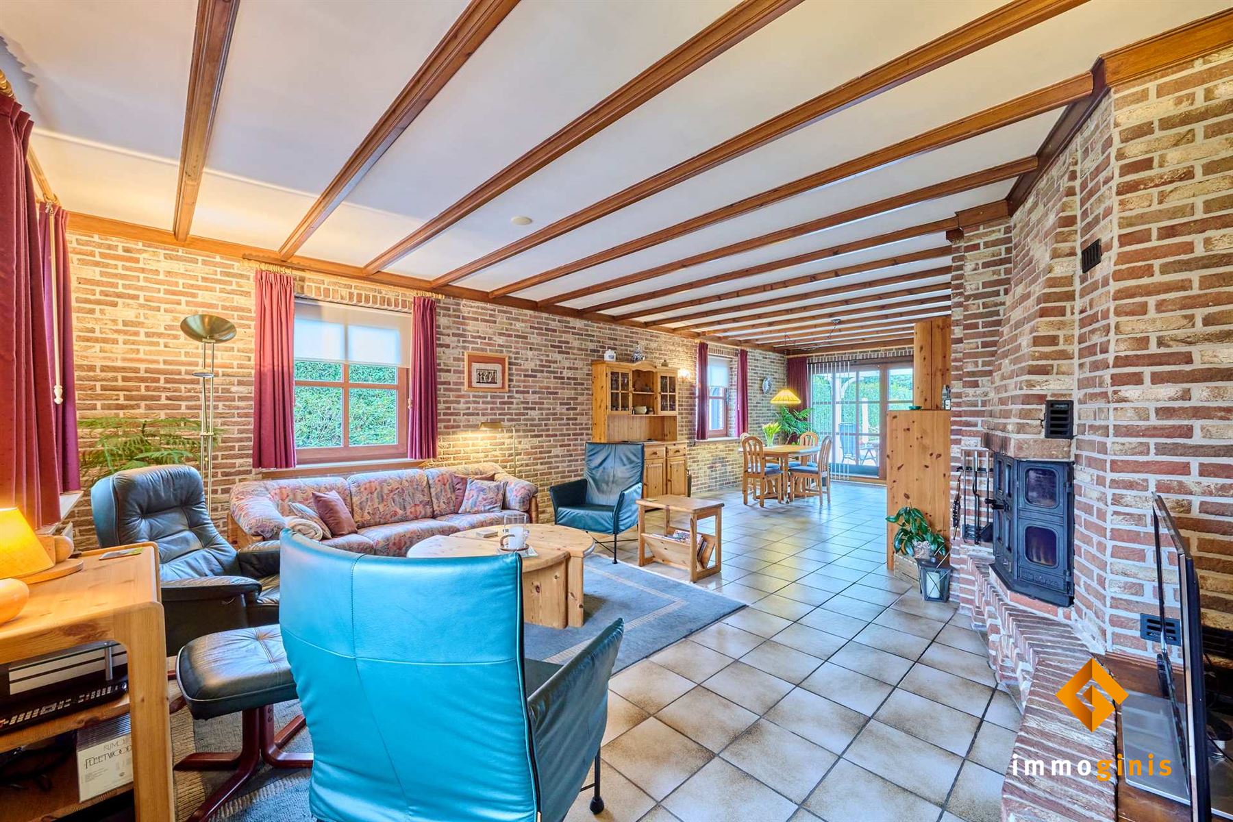 Verrassend ruime woning met 5 slaapkamers en een vrijstaand bijgebouw van 95 m²! - foto 2