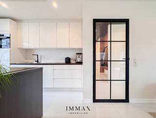 Maison ouverte récemment rénovée avec 5 chambres et piscine dans une impasse calme.Cette maison ouverte récemment rénovée est située dans une impasse...