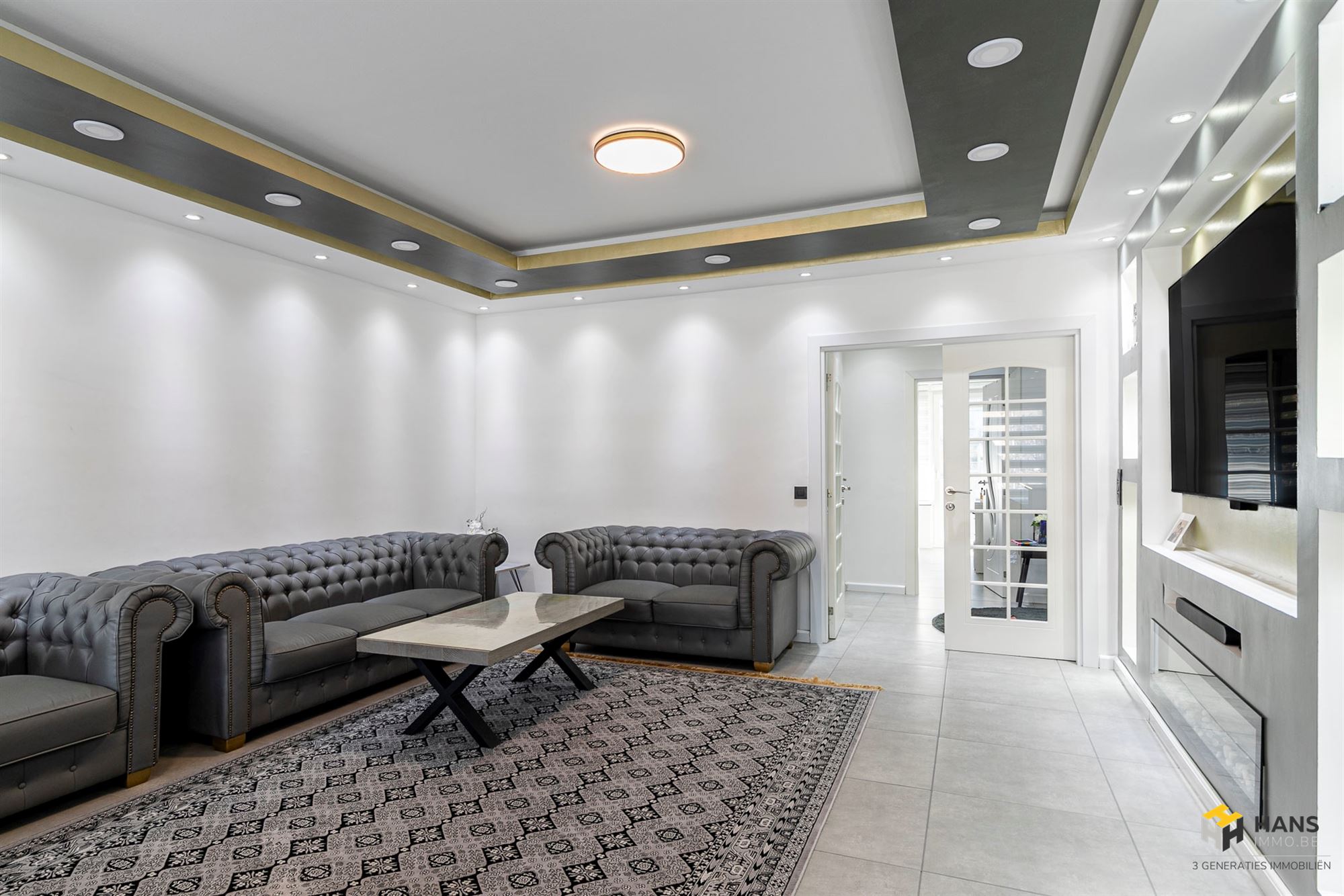 Gerenoveerd appartement (90 m²) met 2 slaapkamers, terras, tuin en autostaanplaats in Merksem. - foto 4