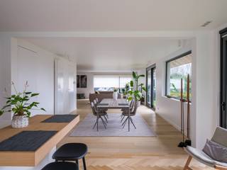 Sint-Martens-Latem – Bijzonder ruime en energiezuinige villa met woon-/werkmogelijkheid vlakbij het dorpscentrum. Voor meer...