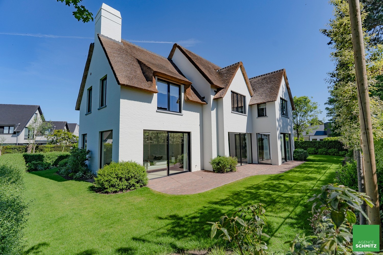 Prachtige nieuwbouwvilla met 6 slaapkamers, 5 badkamers en een fantastisch open zicht over de velden, gelegen op slechts enkele minuten van het Zoute en het centrum van Knokke. - foto 1