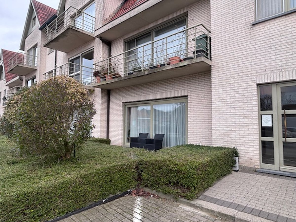 Ground floor 2-bedroom apartment with garage box near the center of Aalter - photo 2