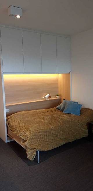 De volledig ingerichte studentenstudio met eigen sanitair en terras, is gelegen in de moderne Residentie Woods. Dit op een toplocatie nabij...