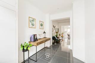 EERSTE KIJKDAG 02 MEI- VM – enkel op afspraak.Op zoek naar een gezellige, perfect onderhouden woning waar je zo kan intrekken? Deze energiezuinige...