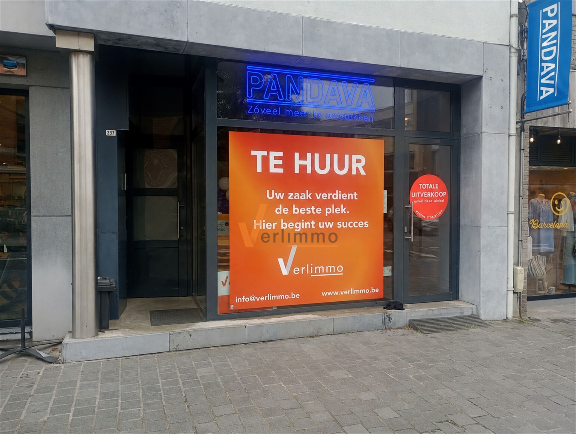 Commercial à louer à Brasschaat - photo 1