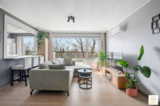 Prima startersappartement of interessante investering met een prima ZW-georiënteerd terras op een aangename ligging nabij domein Hof ter Linden &...