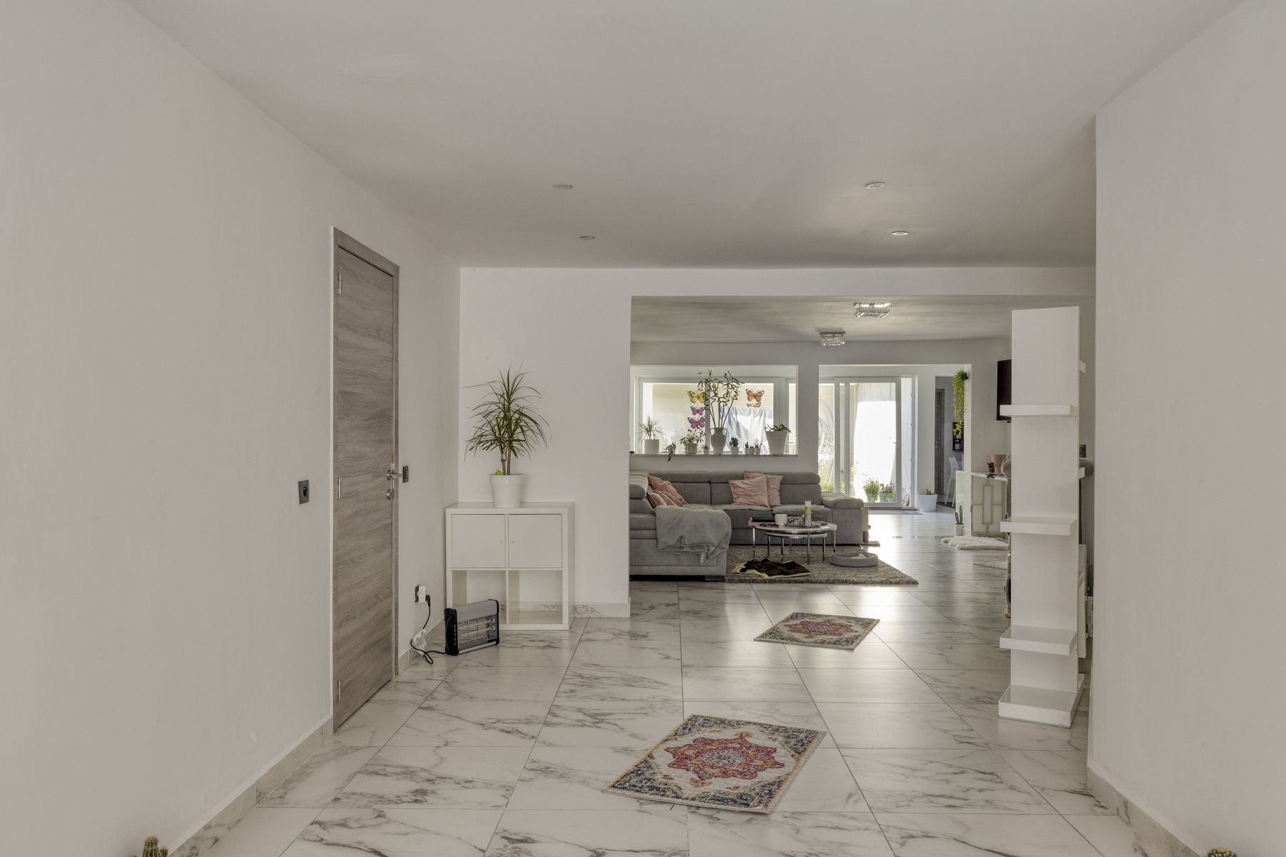 Ruime bel-etage met 4 slaapkamers en handelsruimte - foto 5