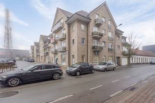 Underground parking space for sale in the center of Waregem.The station, schools and the center are within walking distance.