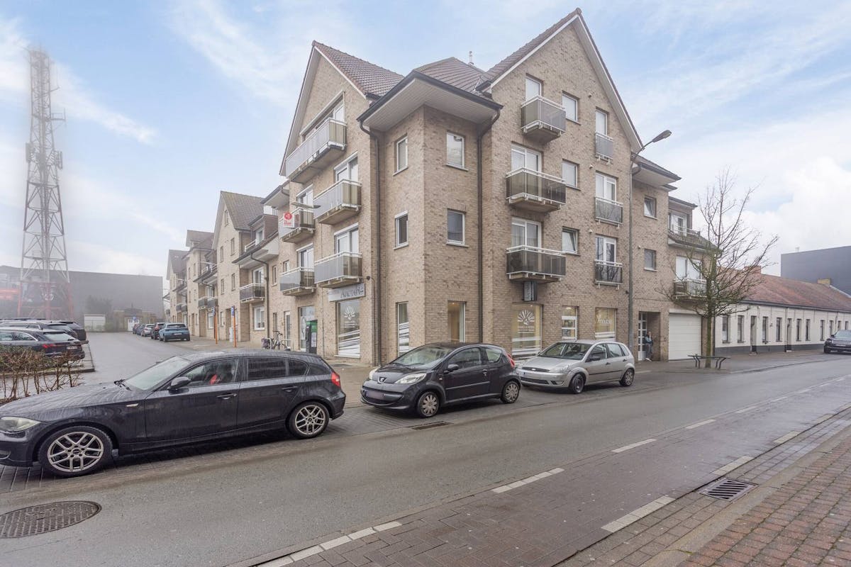 Underground parking space for sale in the center of Waregem - photo 1