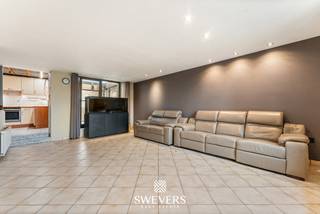 Voor meer info en foto’s, surf naar www.swevers.be – Deze op te frisse woning aan Bergstraat 23 in Landen biedt een mooie kans voor wie een...