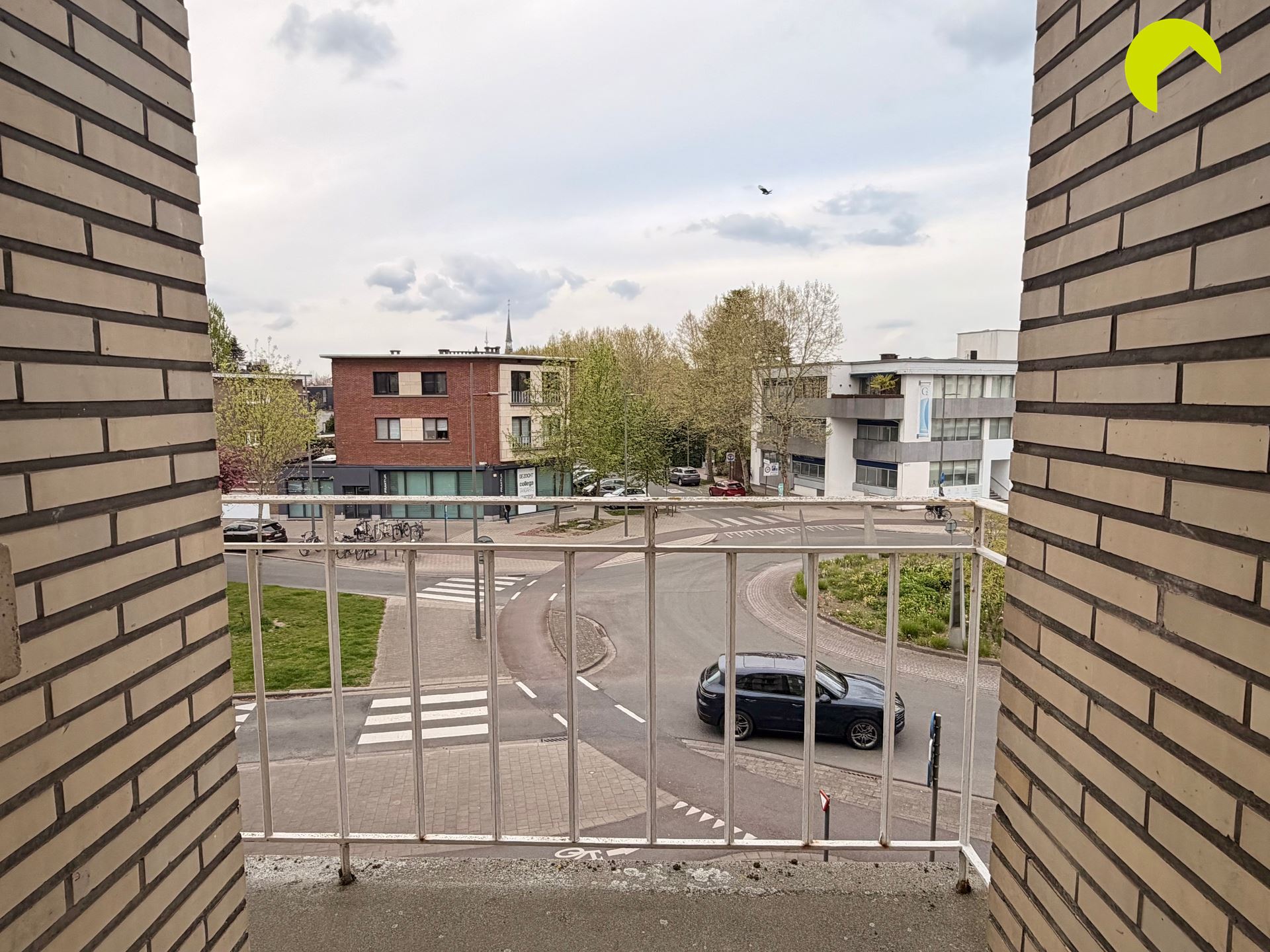 Geronoveerd lichtrijk appartement! - foto 5