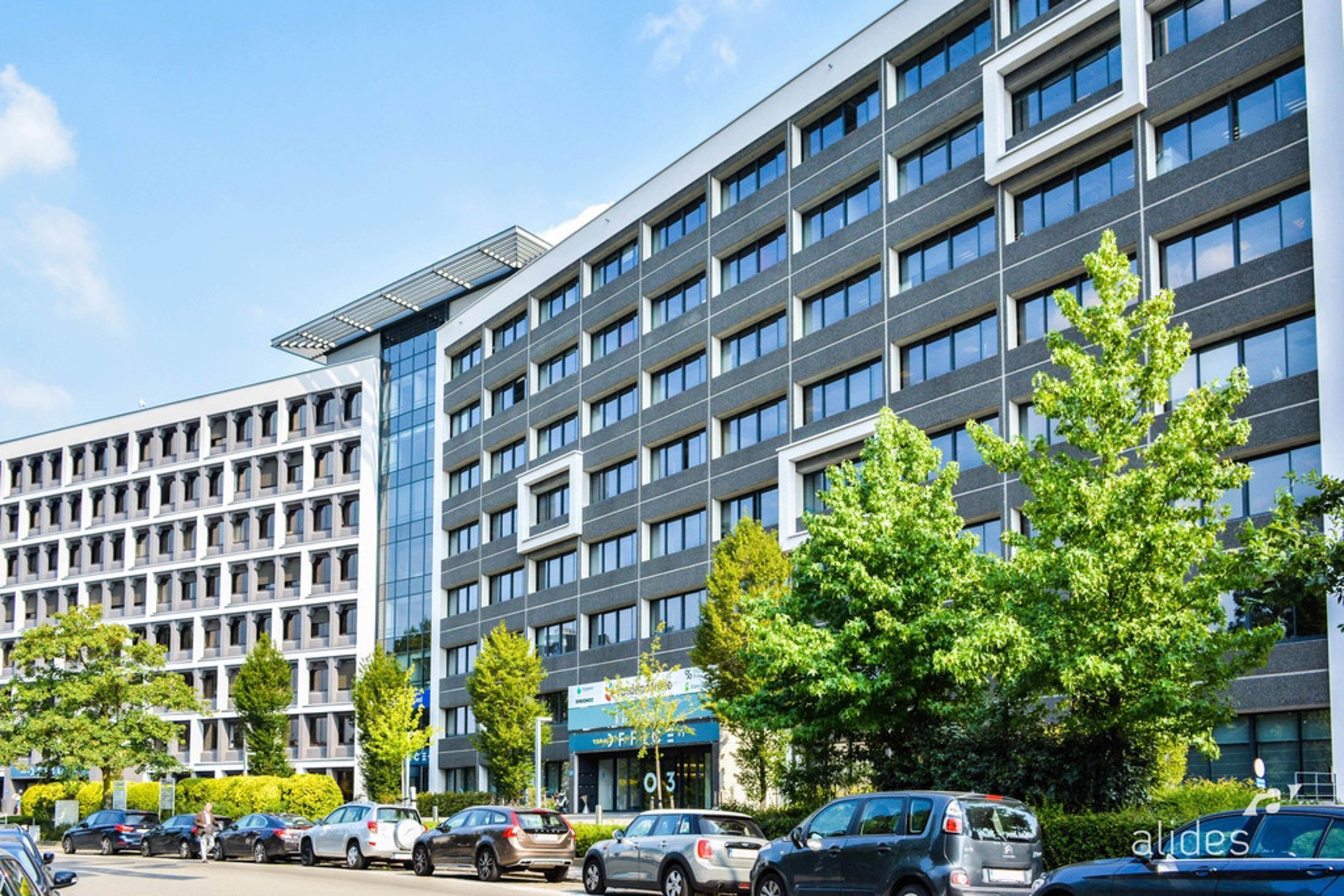 Commercial for rent in Ghent - photo 1