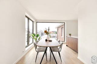 Luxe-appartement, afgewerkt met de beste materialen! 6% BTW mogelijk! Topgelegen, in de nabijheid van openbaar vervoer, winkels, scholen, in...