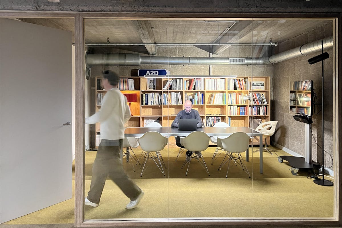 Co-working for rent in Brussels, close to Tour & Taxis - photo 2