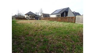 Een gunstig gelegen bouwgrond voor open bebouwing nabij het centrum van Oostmalle met een totale oppervlakte van 771 m2.Het perceel is gelegen in...