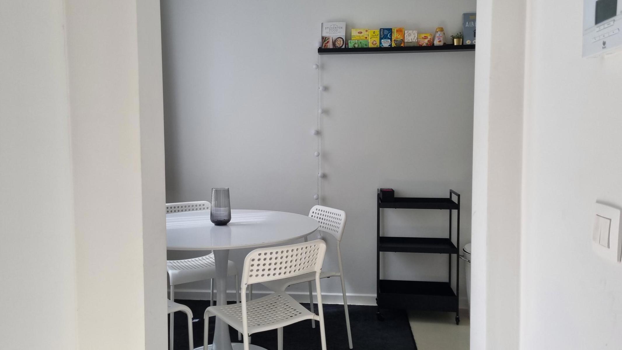 Charmante citéwoning met 3 slaapkamers en koer - foto 5