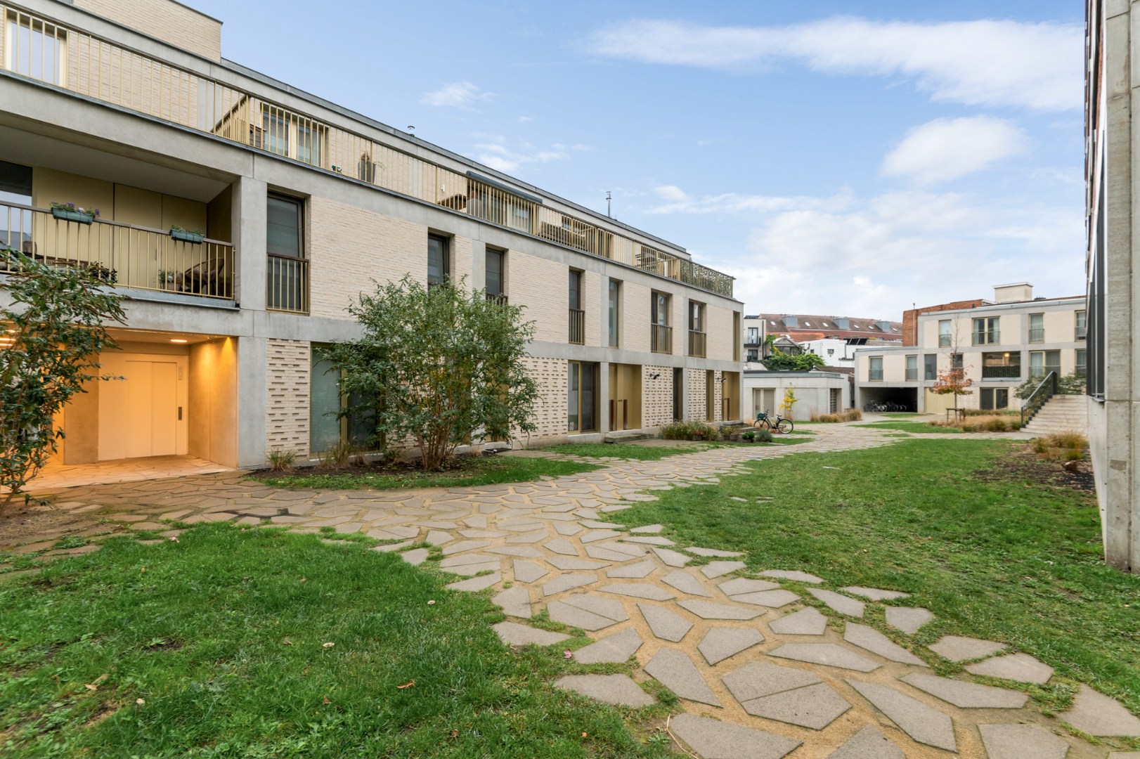 Instapklare woning met tuin nabij Park Spoor Noord! - foto 1