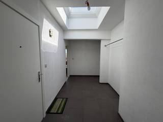 Appartement gelegen op wandelafstand van het station van Geel!<br /><br />Dit pand bestaat uit:<br />- Inkom<br />- Ruime woonkamer<br />- Volledig ingerichte keuken<br />- Berging<br />- Badkamer met lavabo en douche<br />- 2 Slaapkamers<br />- Terras<br />- Garage<br /><br />Extra:<br />- Lift aanwezig in het gebouw!<br />- Leefruimte en slaapkamers zijn voorzien van airco!<br />- Huurprijs: 760 euro/maand, geen maandelijkse kost, enkel 2 keer per jaar afrekening onderhoud lift.<br />- Het appartement is onmiddellijk beschikbaar!<br /><br />Uitsluitend via onze website www.vastengoed.be kan u een bezichtiging inplannen op de vooropgestelde bezoekmomenten. Voor andere vragen kan u het kantoor bereiken op het nummer 014 72 73 74