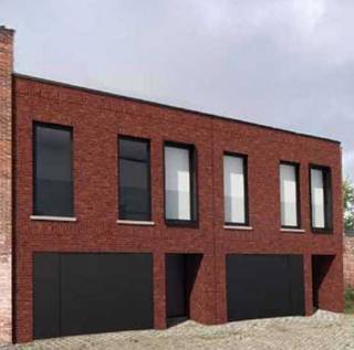 Te koop - STUK GROND VOOR PROJECT NIEUWBOUW MET VERGUNNING voor het bouwen (aan 6% btw) van één of twee eengezinswoning(en) in centrum...