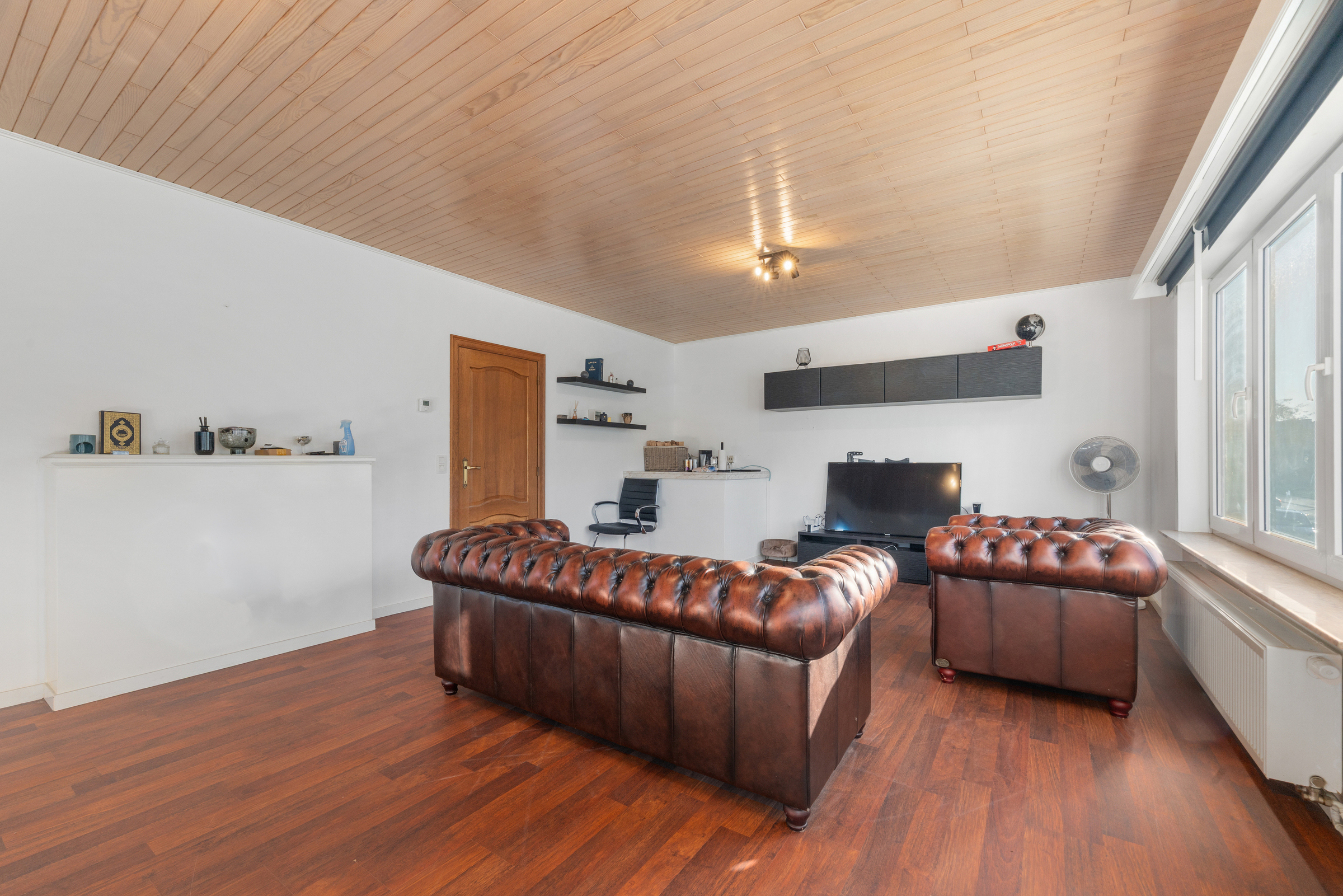 Opbrengsteigendom met 2 instapklare appartementen te Temse - foto 2