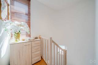 Info & visits: dries.v@weinvest.be or 02 315 77 22 | We Invest is proud to offer you this superb, light-filled duplex apartment in the...