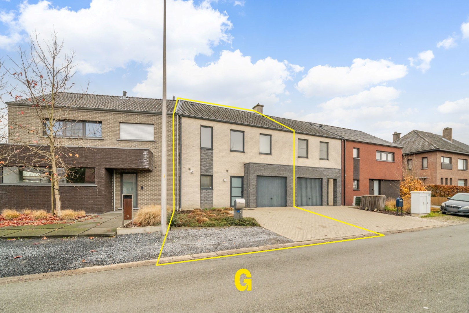 Degelijke instapklare rijwoning met drie slaapkamers, inpandige garage en tuin met terras vlakbij het centrum van Bilzen - foto 5